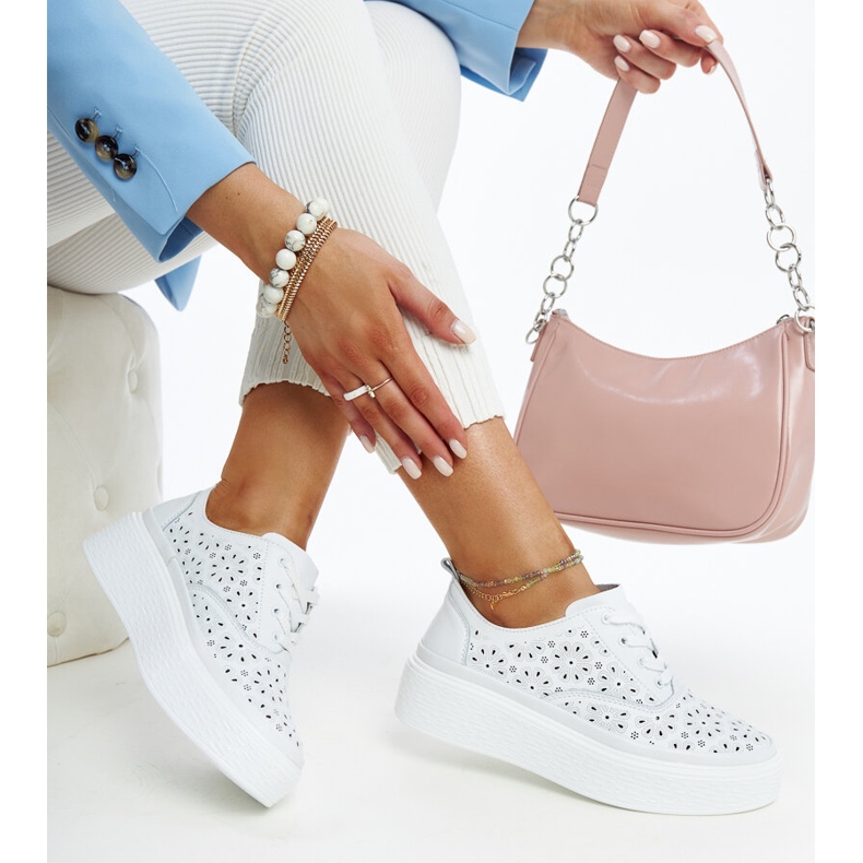 Pantofi din piele albastra cu catarama decorativa 1