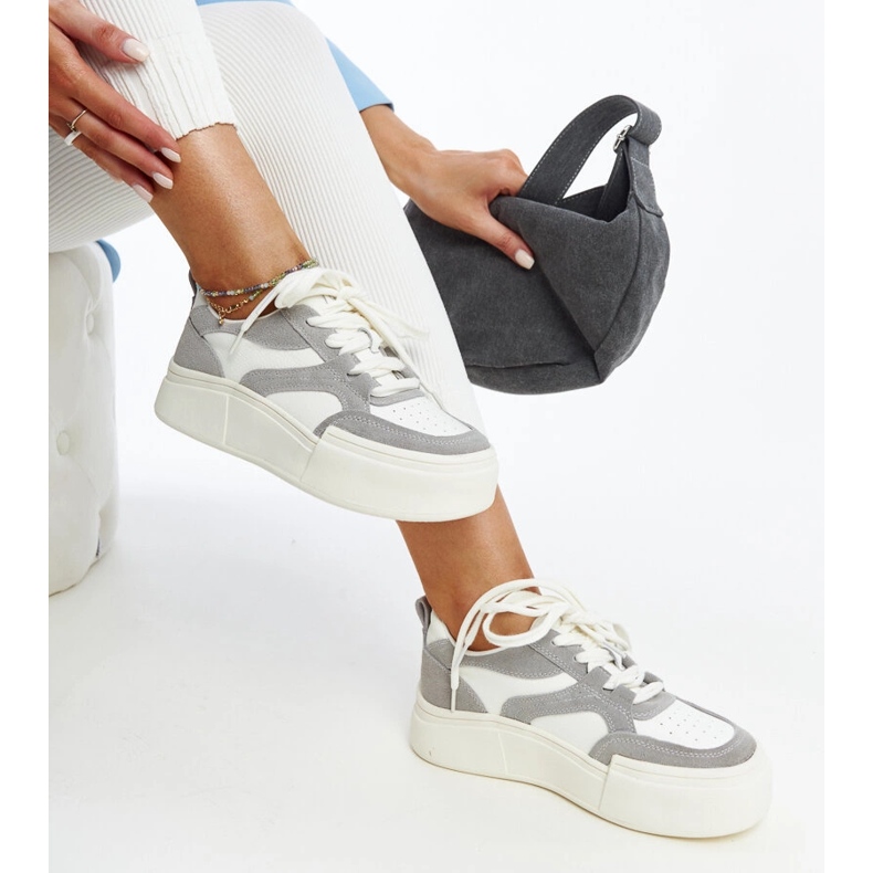 Pantofi de damă din piele albă 1 Pantofi de damă din piele albă 1
