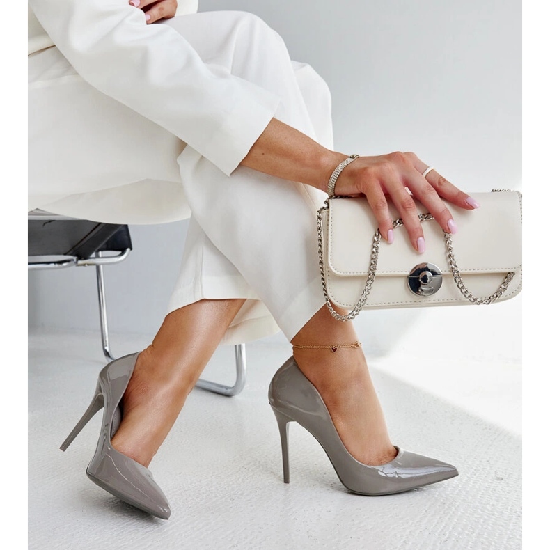 Stiletto lacuit gri închis cu inserție din piele Jadoin 2 Stiletto lacuit gri închis cu inserție din piele Jadoin 2