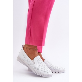 Vinceza Pantofi slip-on din piele ajurata pentru dama, Theophia alb 2