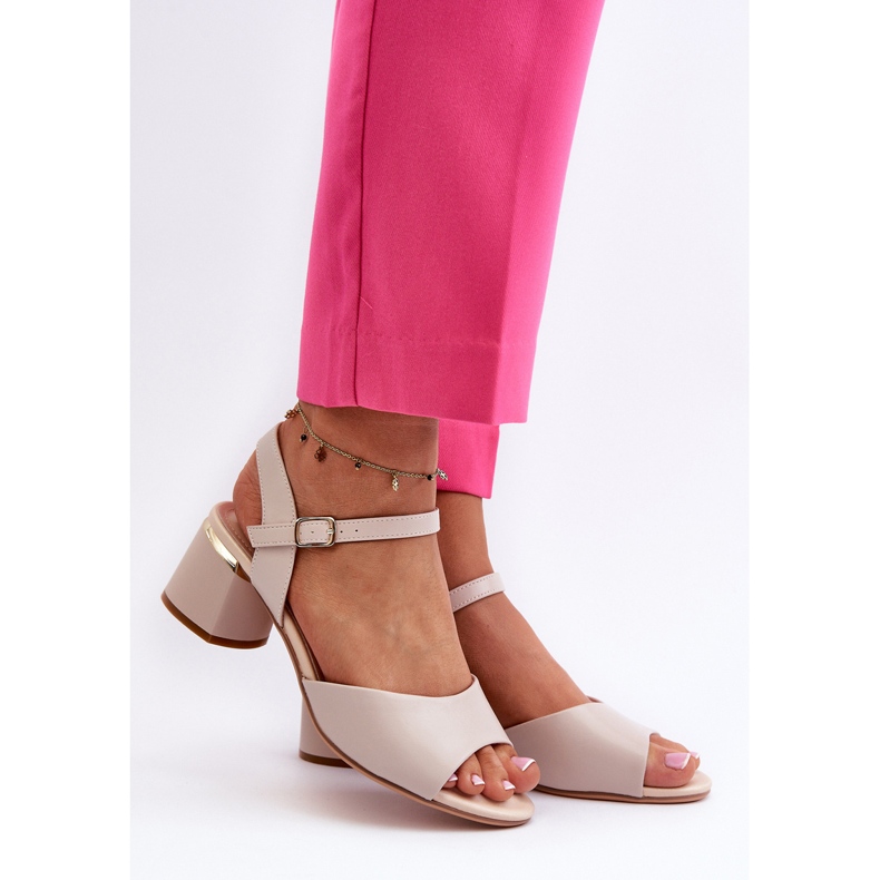 Sandale de damă cu toc scăzut din piele ecologică Sergio Leone SK876 Gri deschis 2 Sandale de damă cu toc scăzut din piele ecologică Sergio Leone SK876 Gri deschis 2