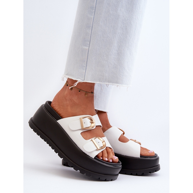 Flip-flops de damă pe o platformă masivă, Mililena albă 2