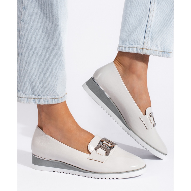 Goodin Lordii femeilor albe pe platformă 1