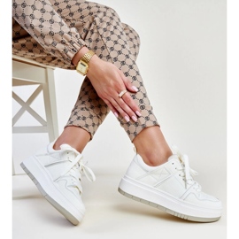 Tenisi albi din piele 1