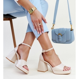 Sandale cu toc bej deschis de la Vesna 1