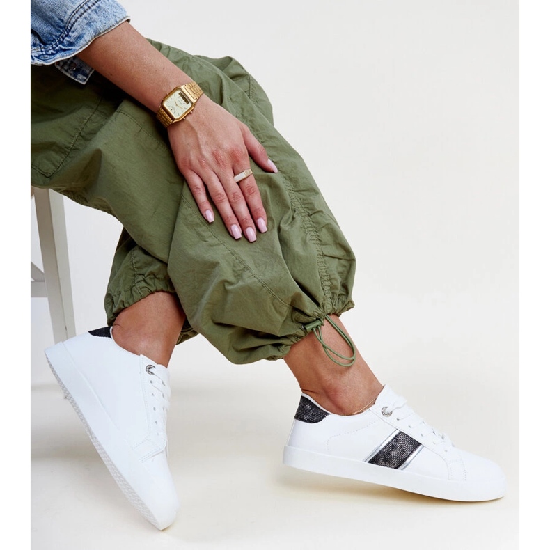 Tenisi albi și negri cu dungi Grada decorative 1