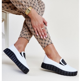 Pantofi albi cu talpă Teska masivă 1