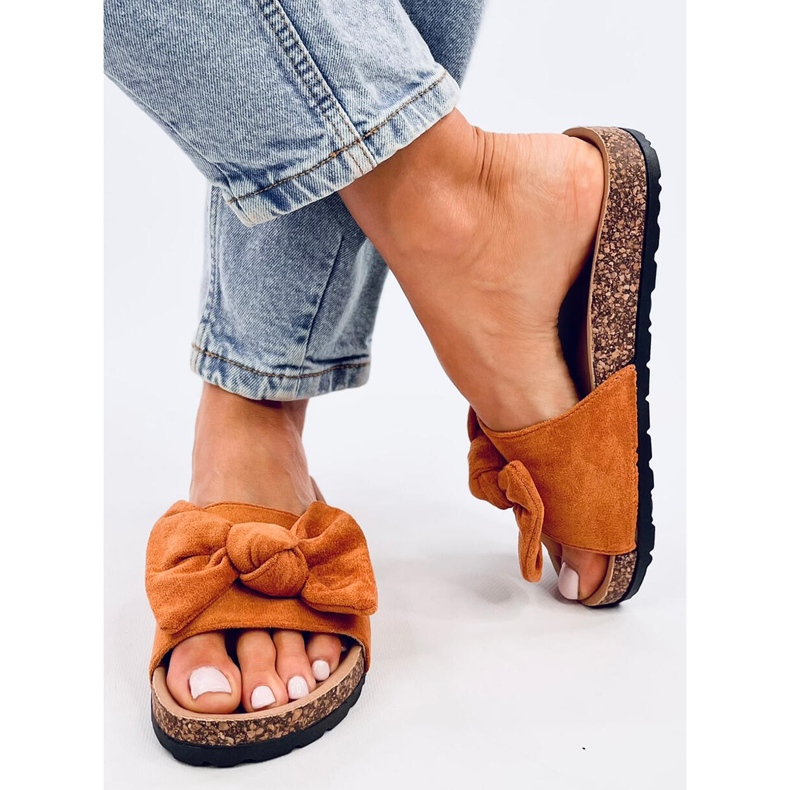 Papuci din plută Kiara Camel maro 1 Papuci din plută Kiara Camel maro 1