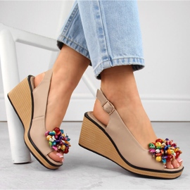 Sandale cu pană din piele bej cu margele colorate Filippo DS6021 1