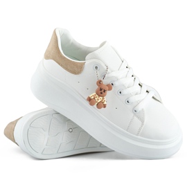 Pantofi sport albi cu talpă groasă și ursuleț de pluș bej 1 Pantofi sport albi cu talpă groasă și ursuleț de pluș bej 1