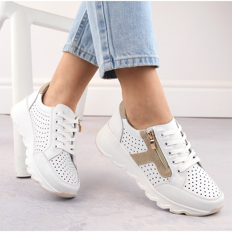 Pantofi sport de damă din piele cu pană, alb, T.Sokolski 245 1