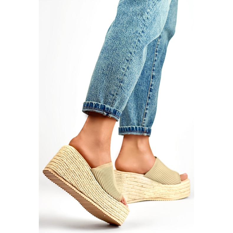 Flip-flops de espadrille pe o pană înaltă cu fir auriu de aur 2