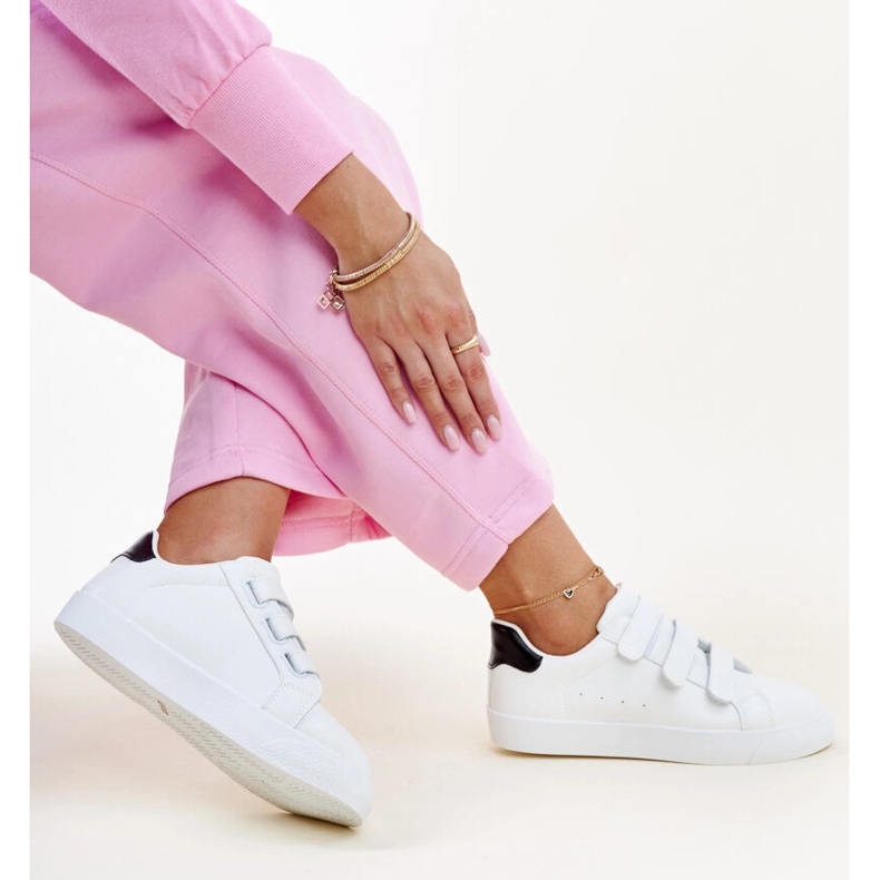 Adidași cu velcro alb și negru de la Samala 1