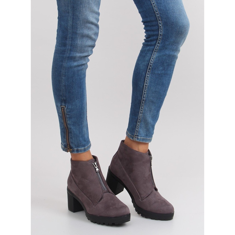 Cizme gri din piele intoarsa cu toc 669-4 gri 2 Cizme gri din piele intoarsa cu toc 669-4 gri 2