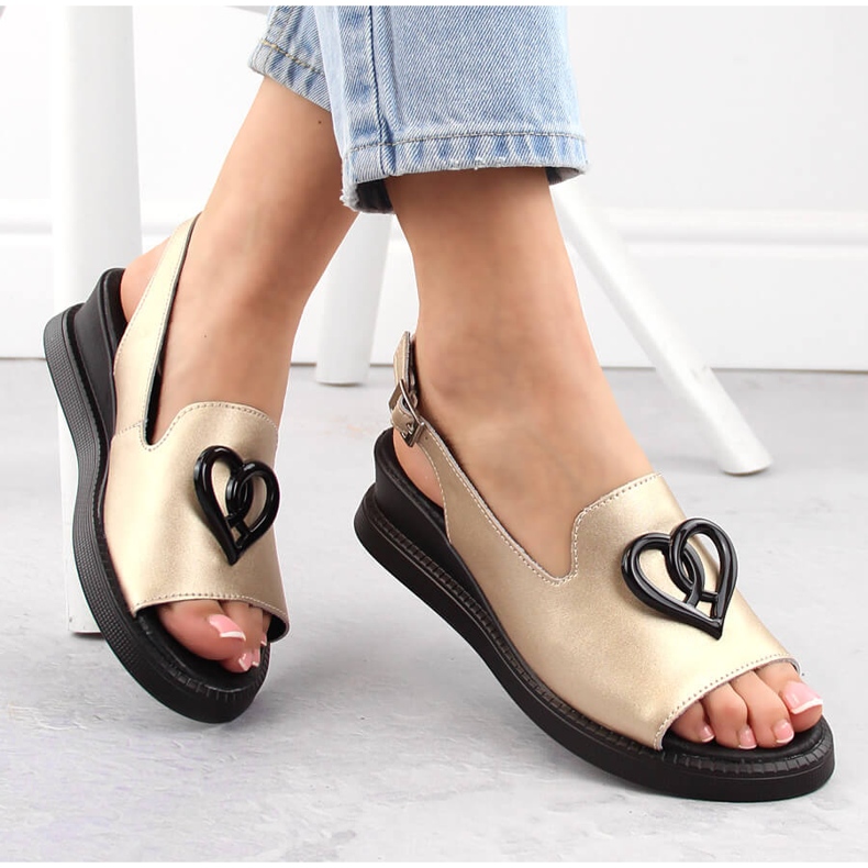 Sandale de damă cu pană din piele, aurii Filippo DS6069 de aur 1