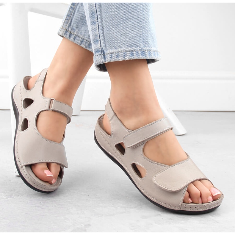 Sandale de dama din piele cu velcro, gri deschis T.Sokolski L24-158 1