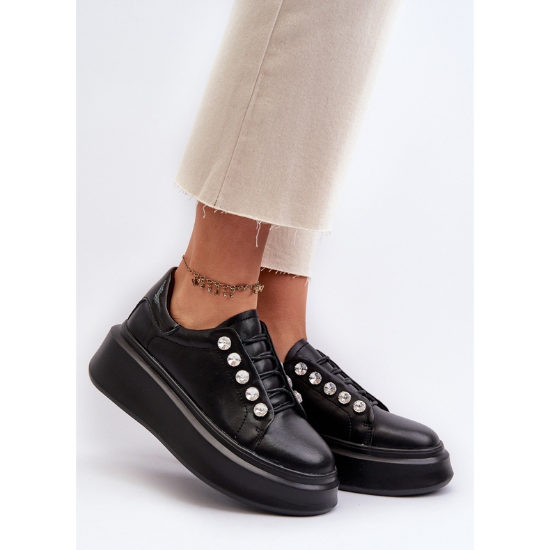 Pantofi de damă din piele pe o platformă masivă neagră S.Barski LR628 negru 2