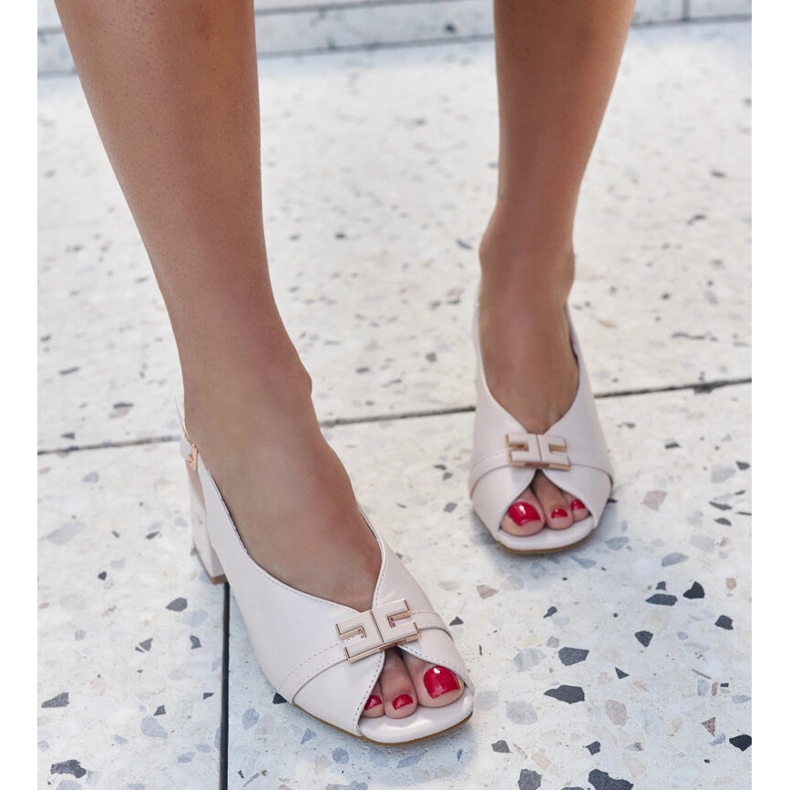 Sandale bej cu inserție din piele Totana 1