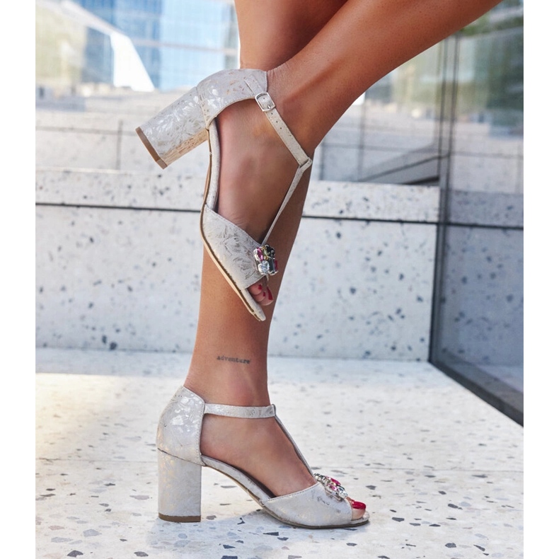 Sandale cu toc inalt cu brant din piele Gaberna bej 1