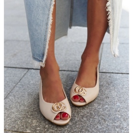 Sandale cu branț din piele Karimala bej 2