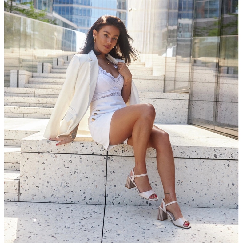 Sandale cu inserție de piele pe toc înalt bej 2