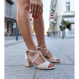 Sandale cu toc înalt cu branț din piele Yakoota bej 1 Sandale cu toc înalt cu branț din piele Yakoota bej 1