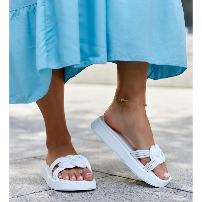 Slapi de cauciuc alb Ferrei 2