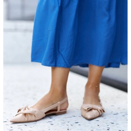 Balerini cu vârf ascuțit și fundă Barira bej 1 Balerini cu vârf ascuțit și fundă Barira bej 1