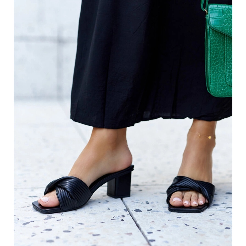 Șlapi negri Batari cu toc înalt negru 1