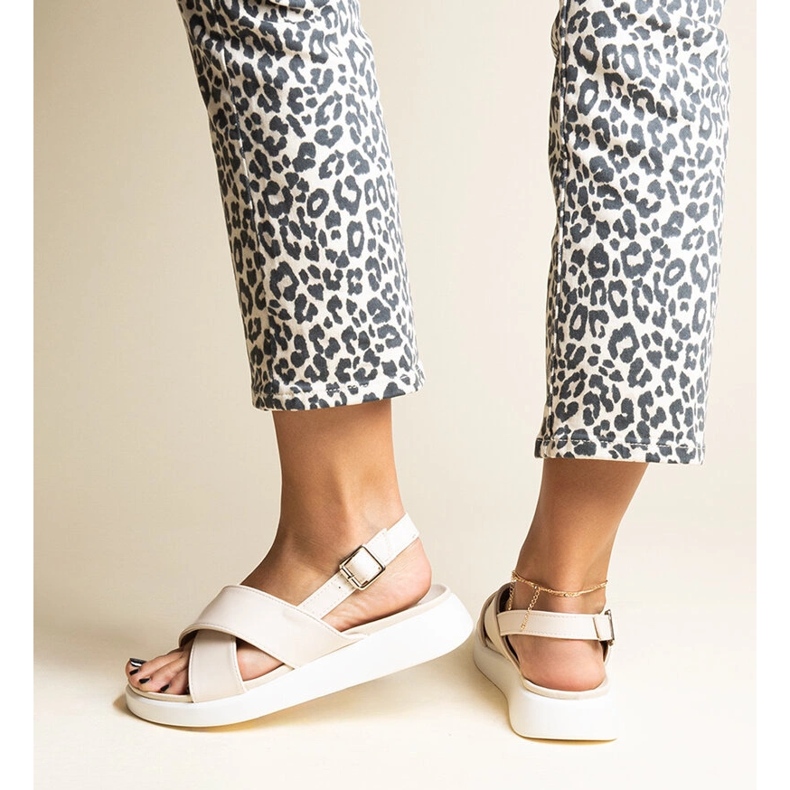 Sandale cu platformă Burnet bej 1