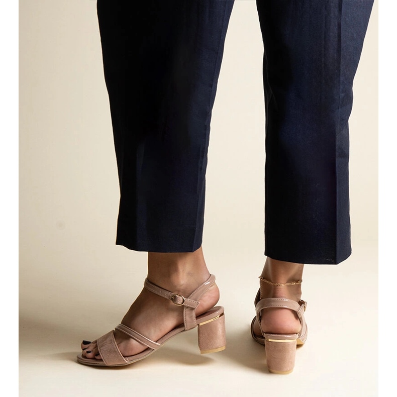 Sandale bej închis cu o combinație de materiale Hambly 2