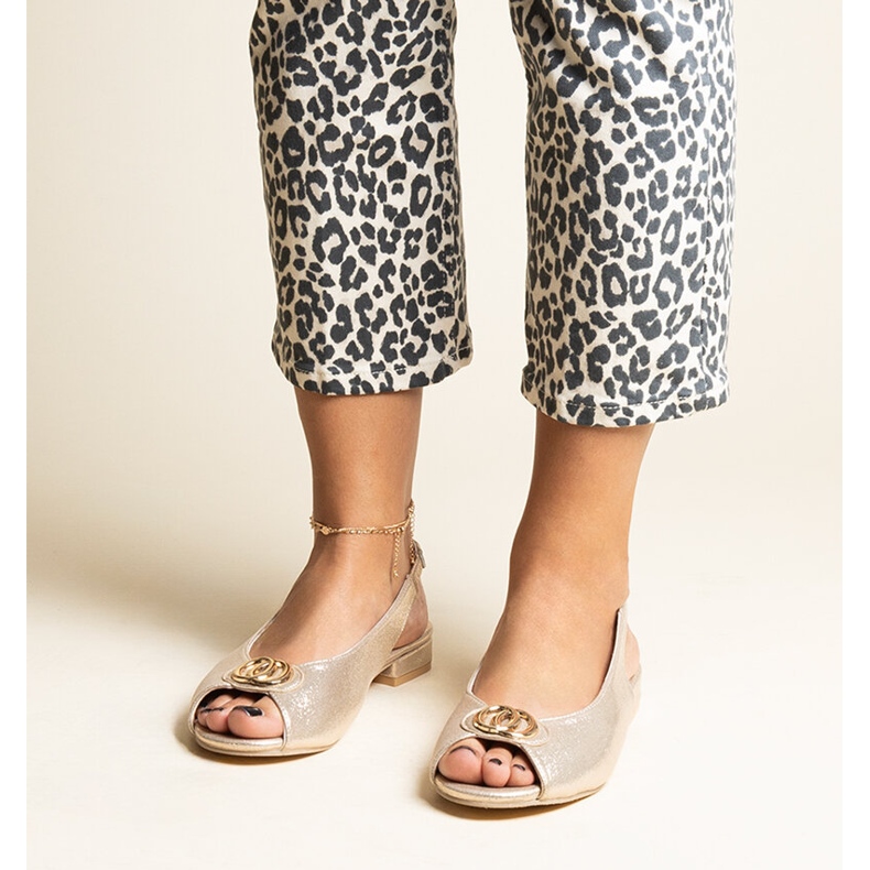 Sandale slip-on Teyla aurii cu toc joasă de aur 1