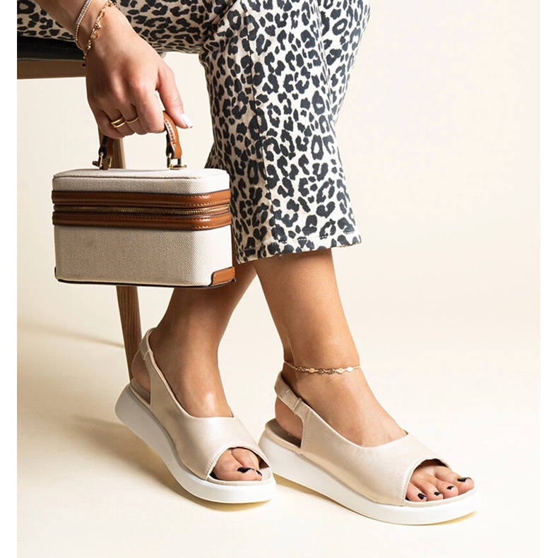 Sandale cu slip-on aurii cu strălucire Taylak de aur 1 Sandale cu slip-on aurii cu strălucire Taylak de aur 1