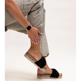 Flip-flops negri cu o talpă masivă Peletra negru 1