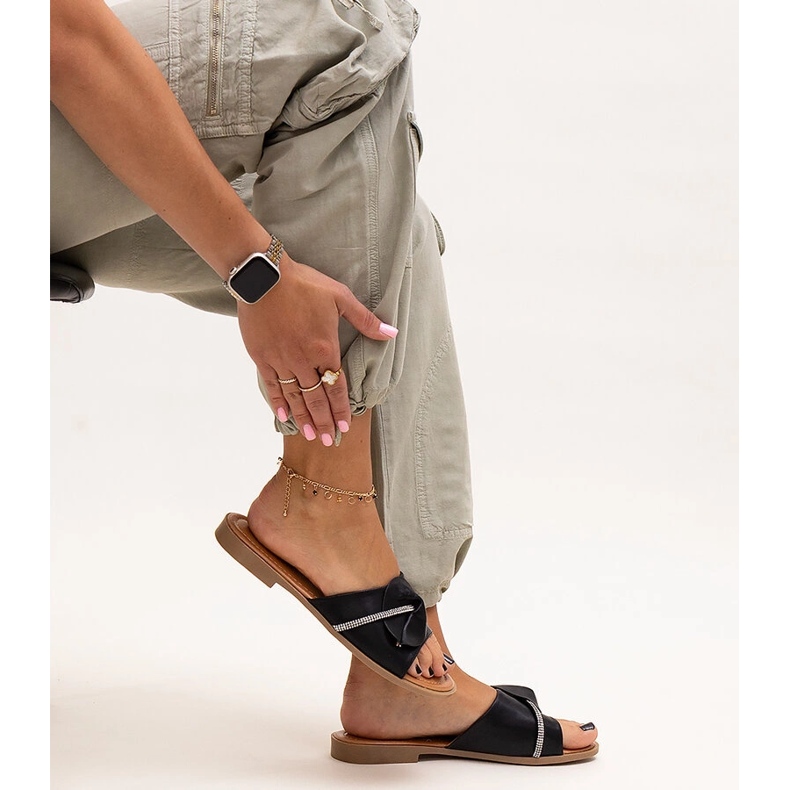 Pălării decorate cu o curea cu zirconi Amari negru 1