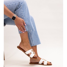 Șlapi albi cu cataramă Razanna 1