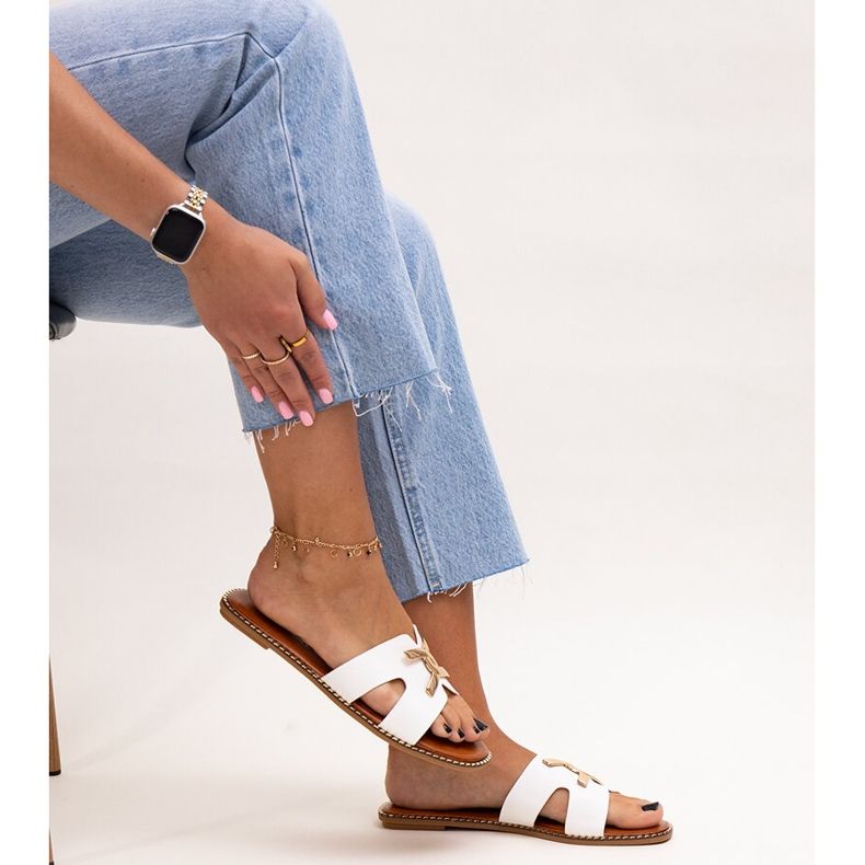 Șlapi albi cu cataramă Razanna 1