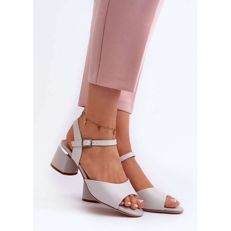 Sandale de damă cu toc scăzut din piele ecologică Sergio Leone SK876 gri 2