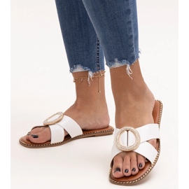 Capace decorate cu o închidere de zircon Salimba alb 1