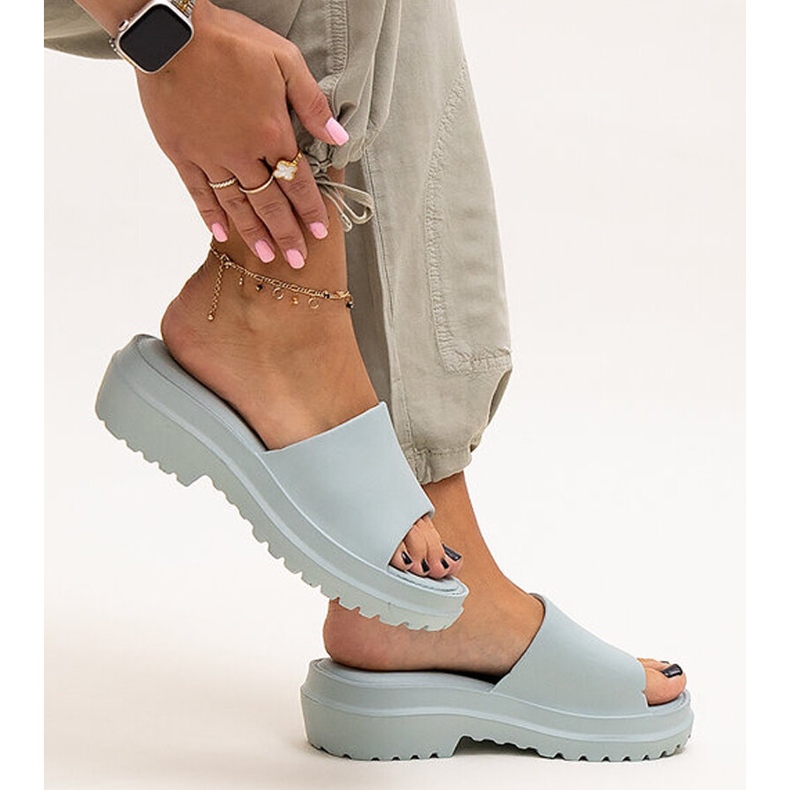 Slapi mentă cu talpă groasă de la Soiza albastru 1