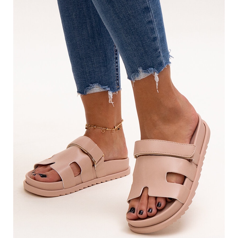 Flip-flops bej cu velcro de la Kassis 1 Flip-flops bej cu velcro de la Kassis 1