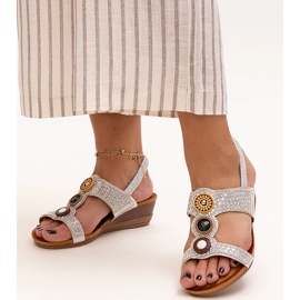 Sandale strălucitoare cu pană joasă de la Azeeza argint 1