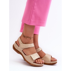 EVento Sandale confortabile de damă cu velcro, Iphiope bej 1 EVento Sandale confortabile de damă cu velcro, Iphiope bej 1