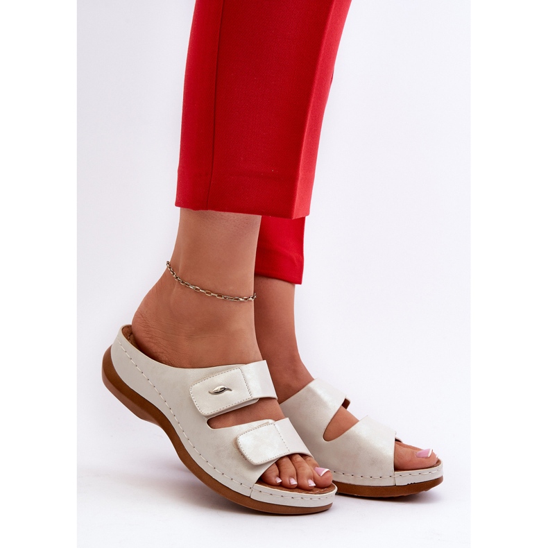 Flip-flops de damă ușoare din piele ecologică Silver Frellia argint 2 Flip-flops de damă ușoare din piele ecologică Silver Frellia argint 2