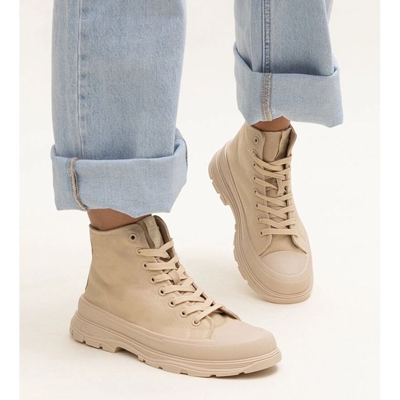 News Tenisi masivi de culoare bej Rosalinda 1 News Tenisi masivi de culoare bej Rosalinda 1