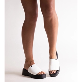 Flip-flops albi pe platforma Big Star NN274022 2
