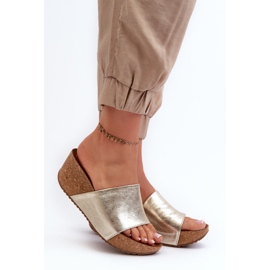 Flip-flops din piele pentru femei Zazoo 40289, cu pană din plută, auriu de aur 2