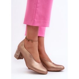 Pompi eleganti din piele pe un toc inalt Maciejka 06422-25 Aur de aur 2