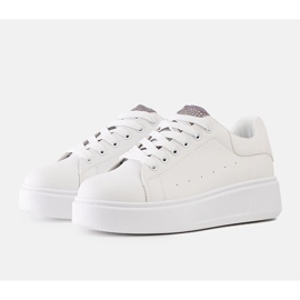 Tenisi albi cu decor Asmait atrăgător 2