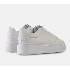 Tenisi albi cu decor Asmait atrăgător 1